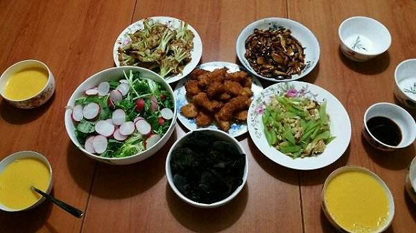 晚餐吃什么好？怎么吃對(duì)身體不好？盤(pán)點(diǎn)九種最差最傷身的晚餐