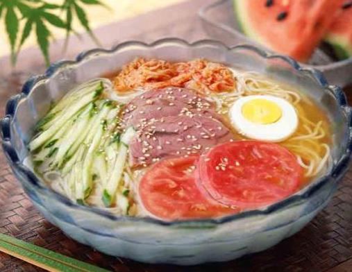 長春市十大美食排名 朝鮮冷面面條韌湯爽口，打糕軟糯有嚼勁