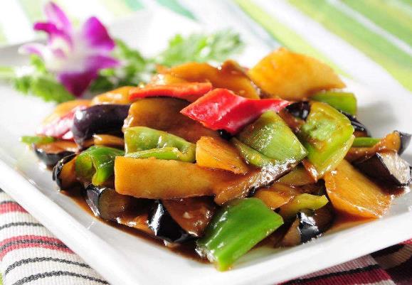 地三鮮的來(lái)歷及寓意 東北特色菜地三鮮名字的由來(lái)