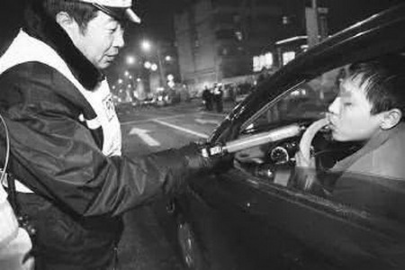 國慶期間：交警查酒駕最喜歡選這幾種車 車主們要注意了！