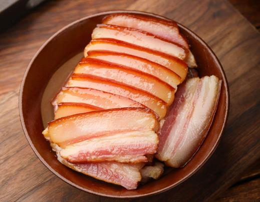 臘肉腌制2天可以晾曬嗎？做好的臘肉可以掛窗戶外面嗎